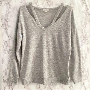 Super Soft Grey Sweater - V Neck with Cutout Detailing. M EUC